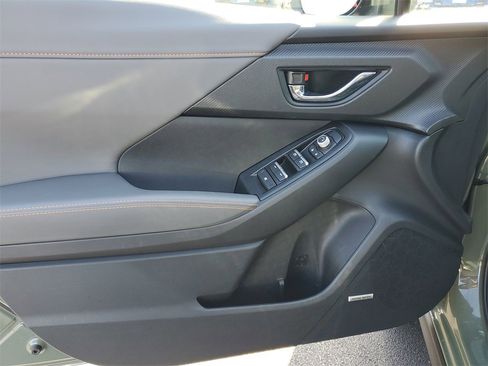 Certified 2025 Subaru Crosstrek 2.5i Limited w/ Popular Package #4A image 17