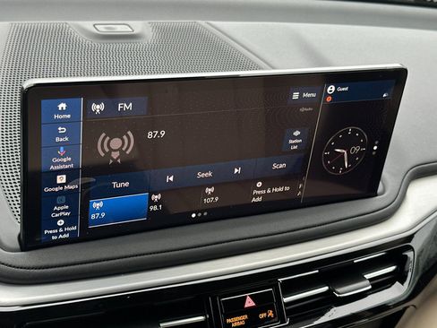 Used 2025 Acura MDX w/ Technology Package image 17