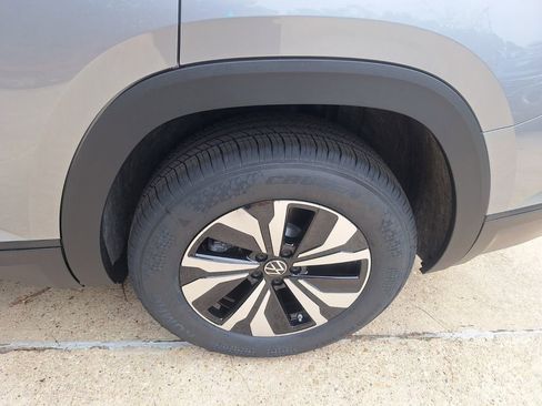 New 2026 Volkswagen Atlas SE image 25