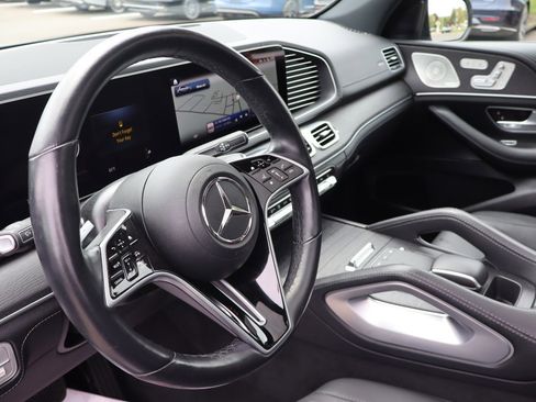 Used 2024 Mercedes-Benz GLE 450 4MATIC w/ AMG Line Exterior image 9