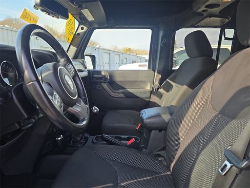 Used 2016 Jeep Wrangler Unlimited Sport image 11