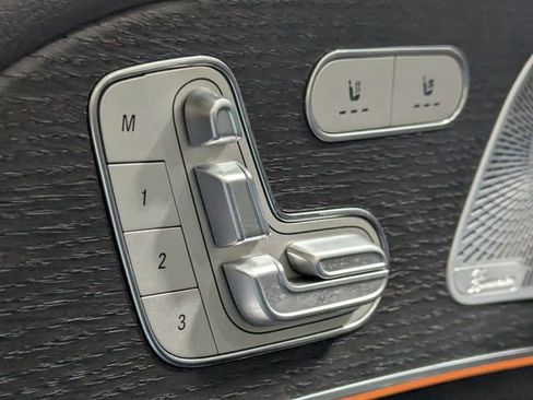 Used 2020 Mercedes-Benz GLE 350 w/ Premium Package image 18