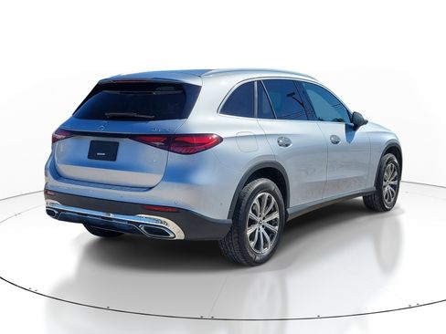 Used 2023 Mercedes-Benz GLC 300 4MATIC image 6