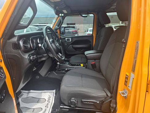 Used 2021 Jeep Wrangler Unlimited Sport AWD/4WD image 13