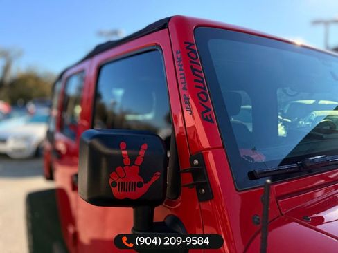 Used 2018 Jeep Wrangler Unlimited Sport image 17