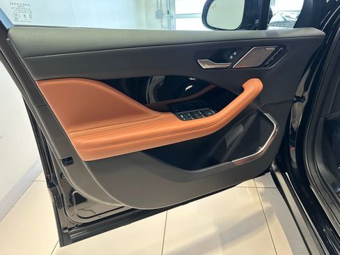 New 2024 Jaguar I-PACE R-Dynamic HSE image 25