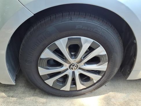 Used 2021 Toyota Corolla LE FWD image 6