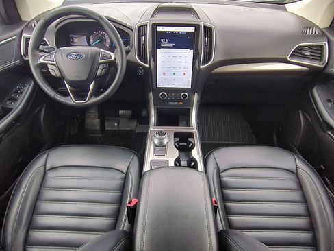 Certified 2024 Ford Edge SEL w/ Convenience Package image 15