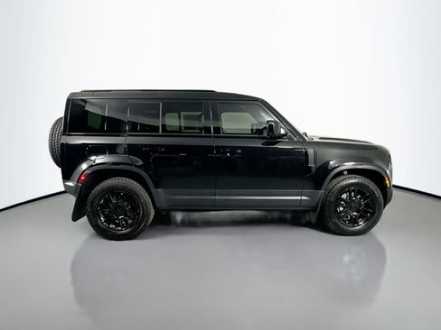 New 2026 Land Rover Defender 110 S image 4
