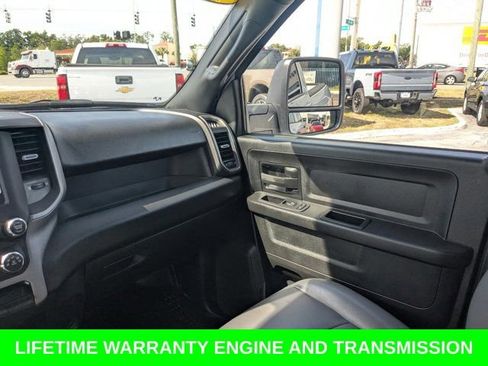 Used 2024 RAM 3500 Tradesman w/ Chrome Appearance Group AWD/4WD image 16