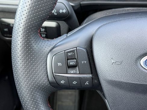 Used 2023 Ford Escape ST-Line image 32