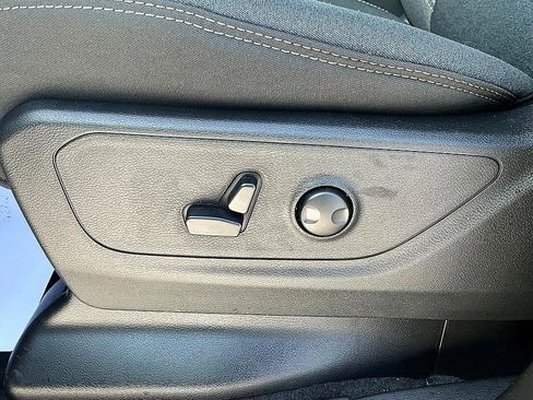 New 2026 RAM 1500 4x4 Crew Cab image 16