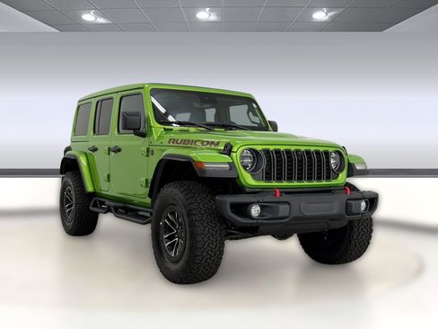 Used 2025 Jeep Wrangler Unlimited Rubicon AWD/4WD image 7