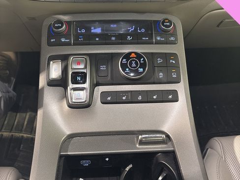 Used 2021 Hyundai Palisade Limited w/ Cargo Package AWD/4WD image 17