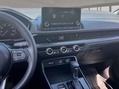 Used 2023 Honda CR-V LX image 9