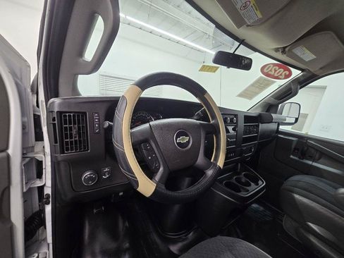 Used 2020 Chevrolet Express 2500 w/ Driver Convenience Package RWD image 10