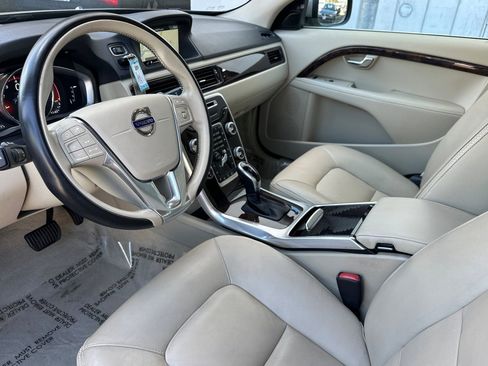 Used 2016 Volvo XC70 T5 Platinum w/ Protection Package image 13