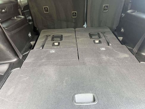 Used 2023 Jeep Grand Cherokee L Laredo AWD/4WD image 19