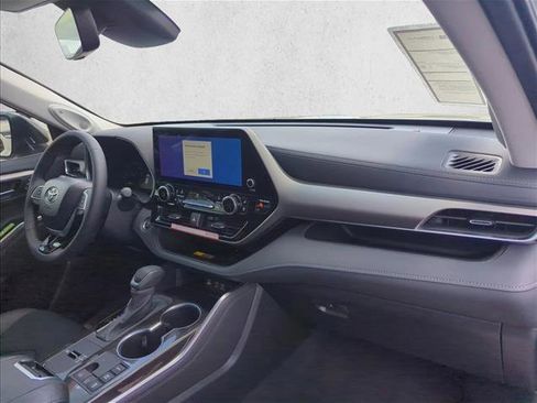 New 2026 Toyota Highlander Limited AWD/4WD image 27