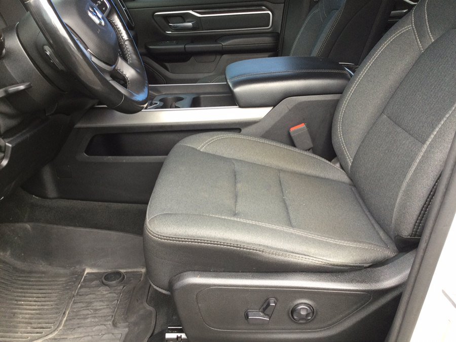 Used 2020 RAM 1500 4x4 Crew Cab image 16