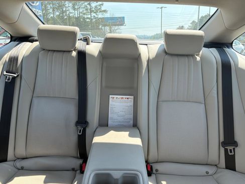 Used 2018 Honda Accord Touring image 18