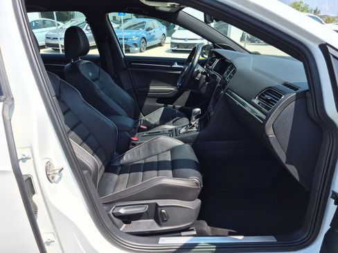 Used 2019 Volkswagen Golf R 4-Door AWD/4WD image 33