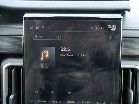 Used 2025 GMC Acadia Elevation image 22