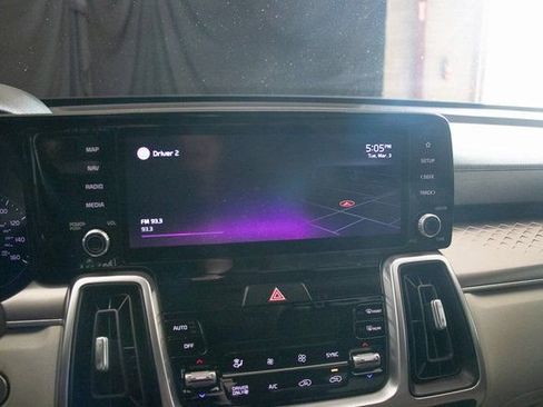 Used 2022 Kia Sorento S image 33