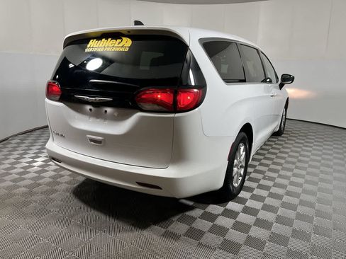 Used 2024 Chrysler Voyager LX FWD image 8