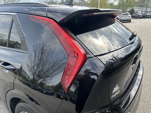 Used 2024 Kia Niro Wind FWD image 11
