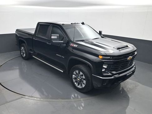 Used 2025 Chevrolet Silverado 2500 Custom w/ Custom Value Package AWD/4WD image 15