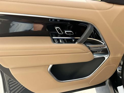 New 2026 Land Rover Range Rover SE AWD/4WD image 9
