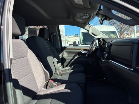 Used 2022 Chevrolet Silverado 1500 LT image 19