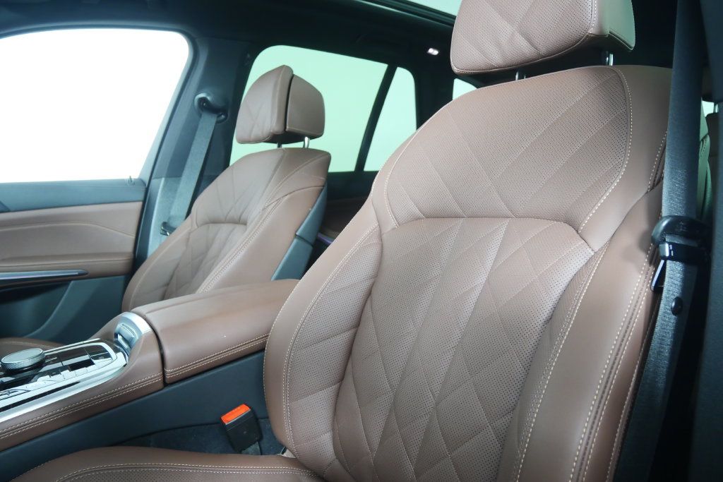 Used 2026 BMW X5 xDrive40i AWD/4WD image 11