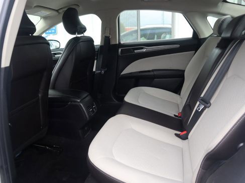 Used 2019 Ford Fusion SE w/ Equipment Group 151A FWD image 52