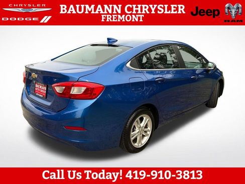 Used 2017 Chevrolet Cruze LT FWD image 6