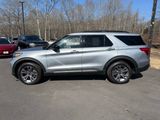 Certified 2022 Ford Explorer XLT w/ Equipment Group 202A image 3