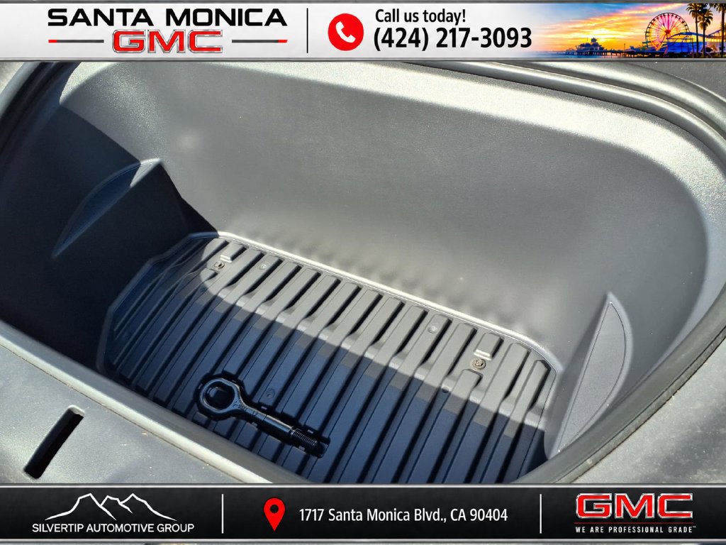 Used 2023 Tesla Model Y Long Range AWD/4WD image 27