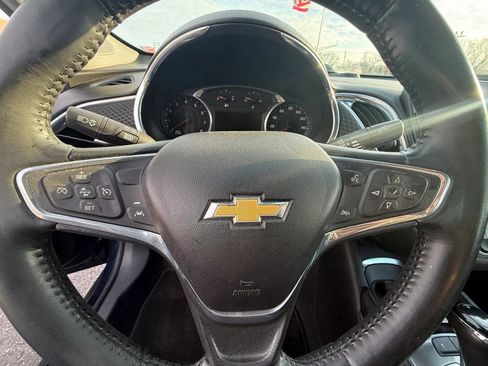 Used 2016 Chevrolet Malibu LT image 15