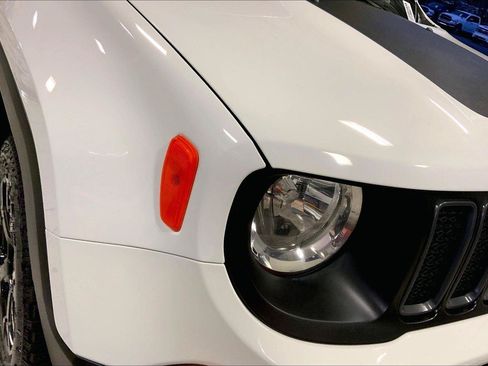 Certified 2023 Jeep Renegade Trailhawk AWD/4WD image 29