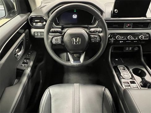 New 2025 Honda Pilot EX-L image 16