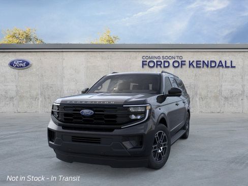 New 2026 Ford Expedition Max Active RWD image 2