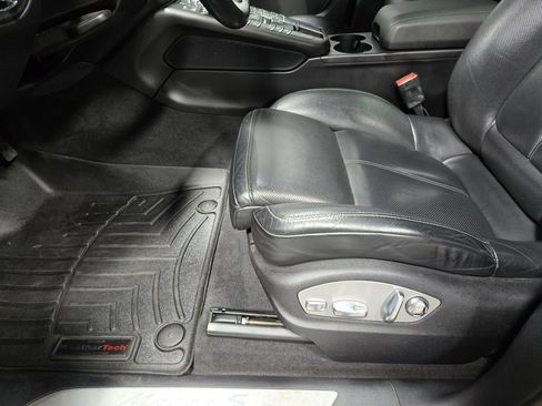 Used 2021 Porsche Macan S image 12