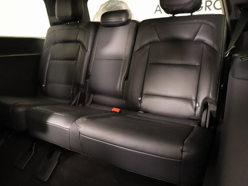 New 2025 Lincoln Navigator Reserve w/ Jet Appearance Package image 12