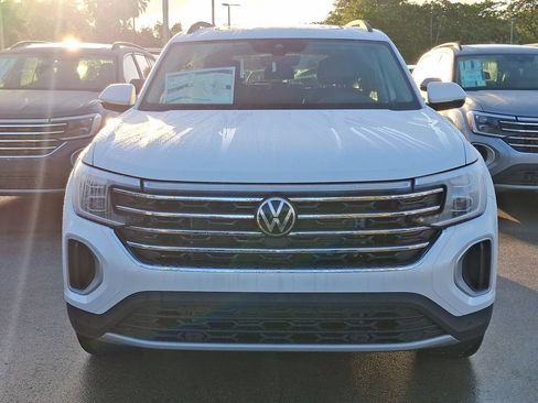 New 2026 Volkswagen Atlas SE FWD image 2