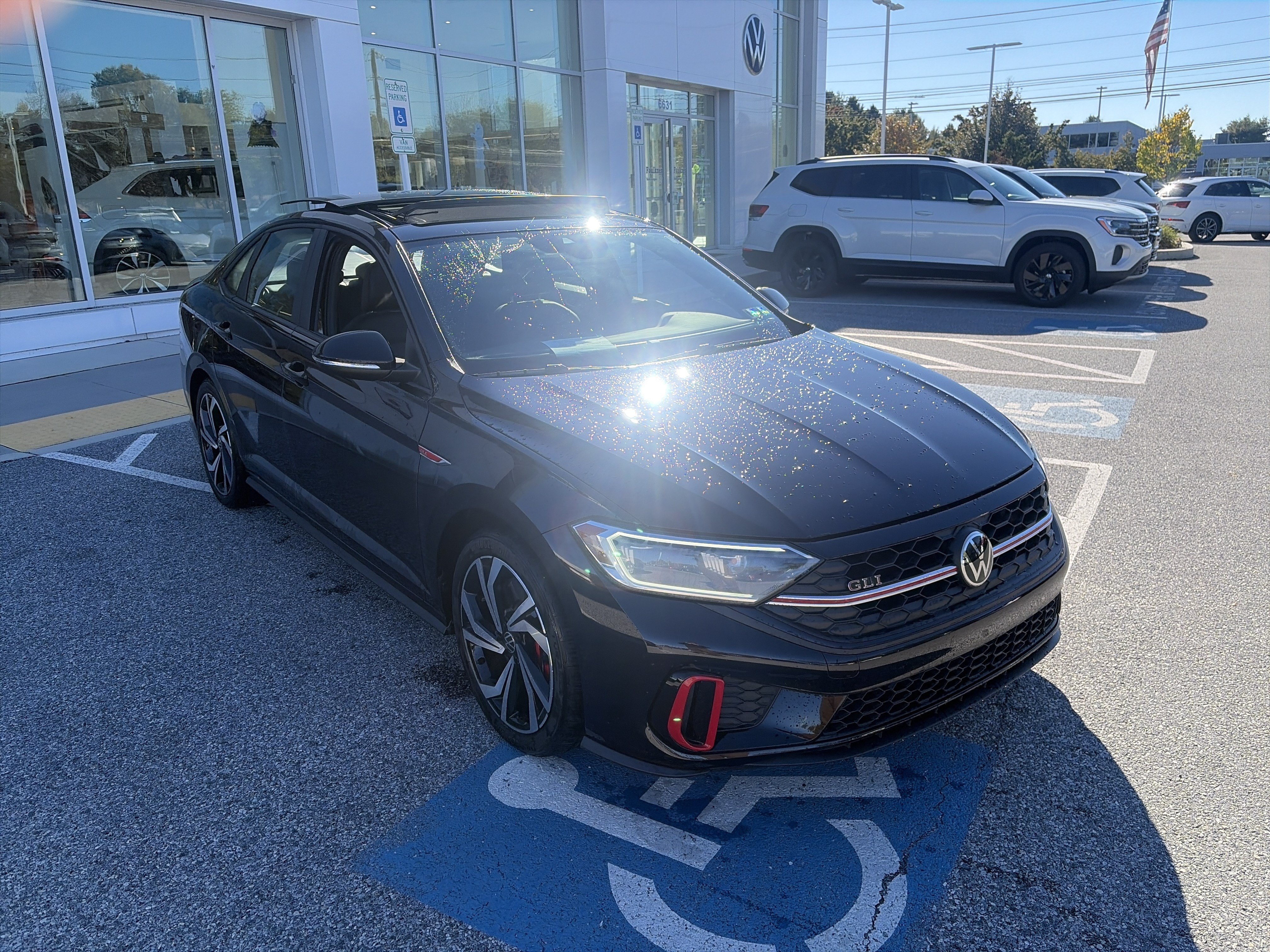 Used 2022 Volkswagen Jetta GLI Autobahn FWD image 3