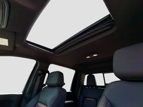 Used 2023 GMC Sierra 2500 AT4 w/ AT4 Premium Plus Package AWD/4WD image 15