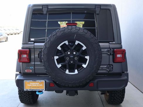 Used 2025 Jeep Wrangler Unlimited Rubicon 4xe w/ Convenience Group AWD/4WD image 4