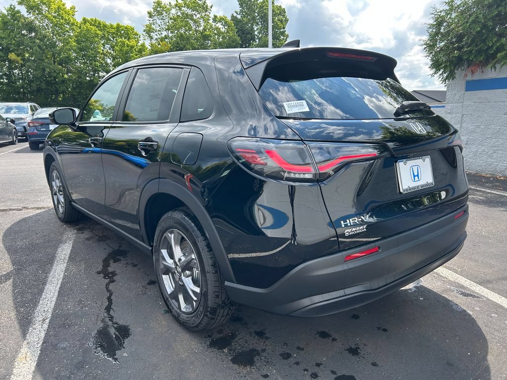 Used 2027 Honda HR-V LX image 3
