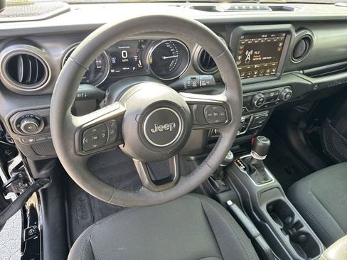 Used 2023 Jeep Wrangler Unlimited w/ 8.4" Radio Group image 18